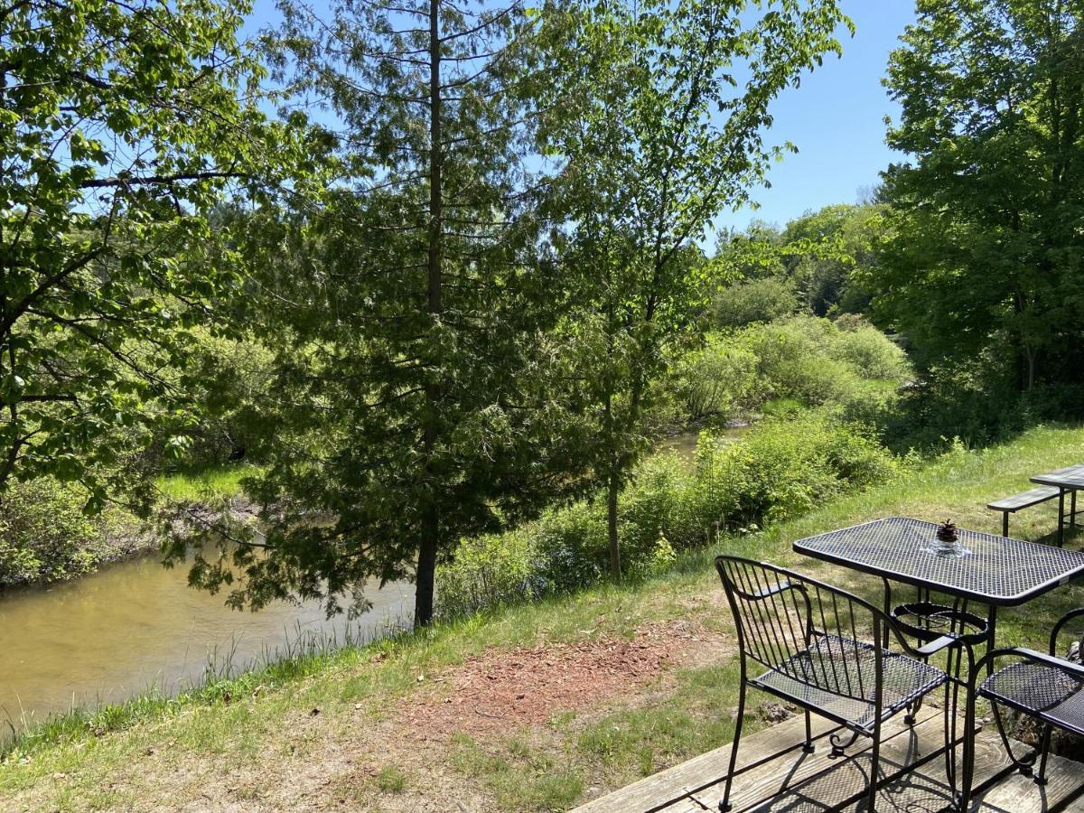Betsie Riverside Resort Benzonia Dış mekan fotoğraf
